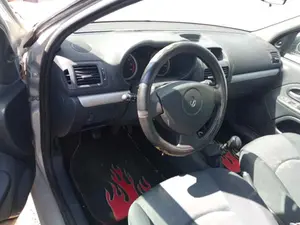 RENAULT CLIO II FASE II (B/CB0) foto 5