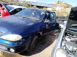 RENAULT MEGANE I FASE 2 BERLINA (BA0) foto 4