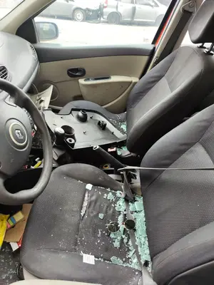 RENAULT CLIO III foto 4