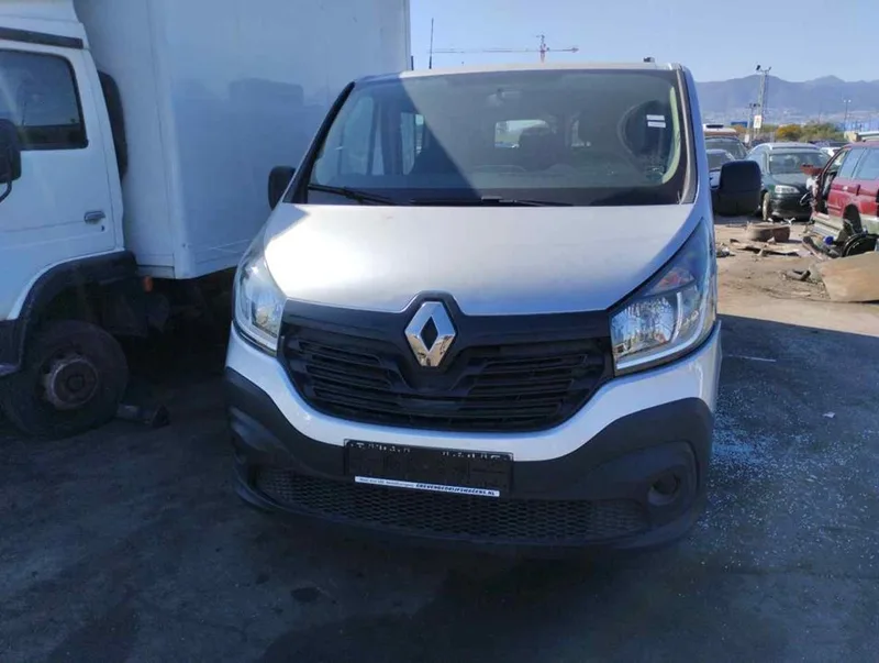 RENAULT TRAFIC III FURGÓN