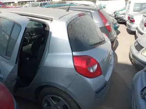RENAULT CLIO III foto 8