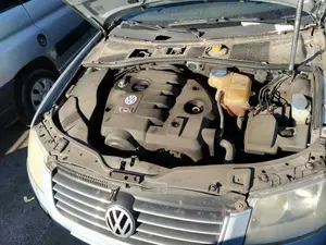 VOLKSWAGEN PASSAT VARIANT (3B6) foto 3