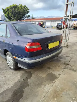 VOLVO S40 BERLINA foto 4