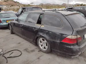 BMW SERIE 5 TOURING (E61) foto 19