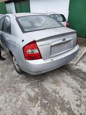 KIA CERATO (LD) foto 4