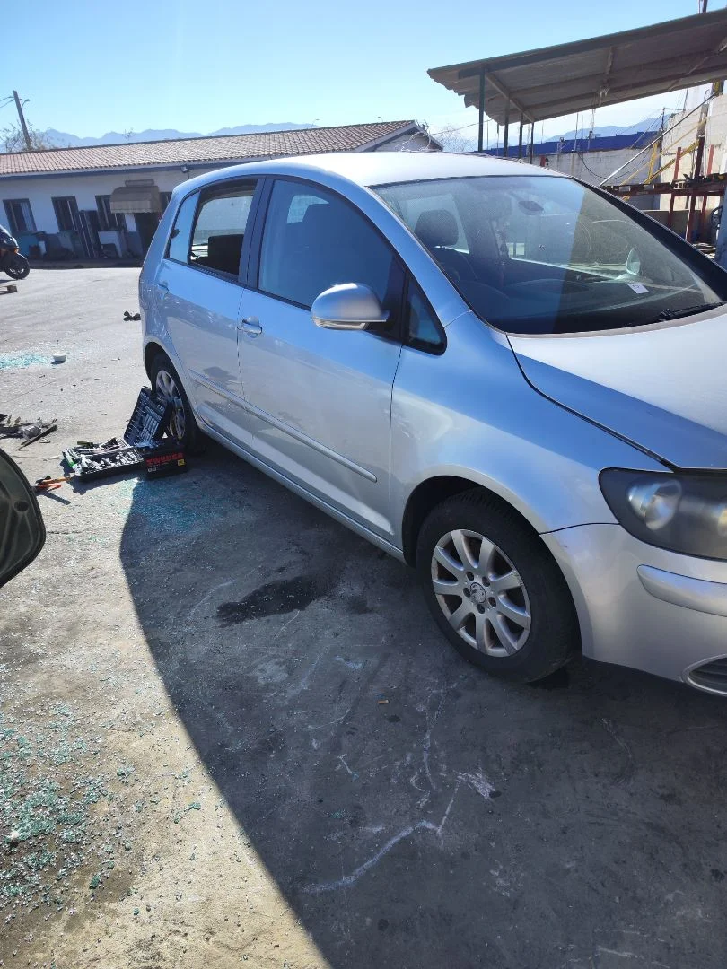 VOLKSWAGEN GOLF PLUS V (5M1)