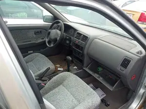 NISSAN ALMERA (N15) foto 5