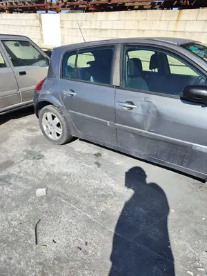 RENAULT MEGANE II BERLINA 5P foto 7