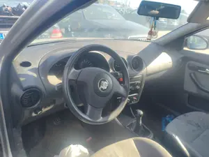 SEAT IBIZA (6L1) foto 6