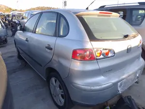 SEAT IBIZA (6L1) foto 4