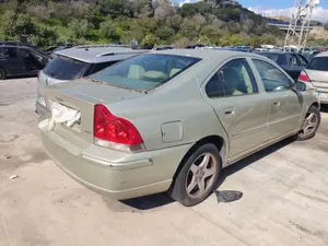 VOLVO S60 BERLINA foto 8