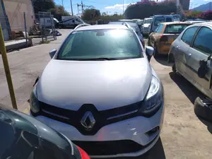 RENAULT CLIO IV GRANDTOUR foto 1