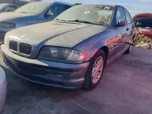 BMW SERIE 3 BERLINA (E46) foto 2