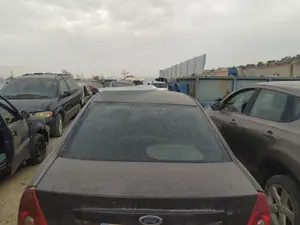 FORD MONDEO BERLINA (GE) foto 4