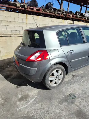 RENAULT MEGANE II BERLINA 5P foto 6