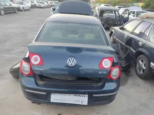 VOLKSWAGEN PASSAT BERLINA (3C2) foto 7