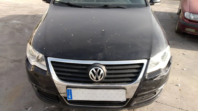 VOLKSWAGEN PASSAT BERLINA (3C2)