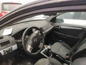 OPEL ASTRA H BERLINA foto 4