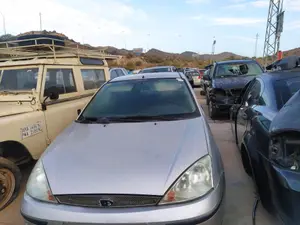 FORD FOCUS BERLINA (CAK) foto 1