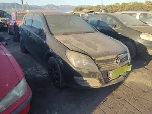 OPEL ASTRA H GTC foto 4