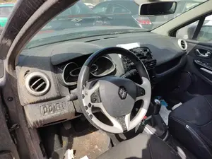 RENAULT CLIO IV foto 7