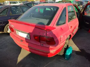 FORD ESCORT BERL./TURNIER foto 3