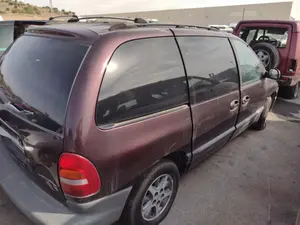 CHRYSLER VOYAGER GS foto 2
