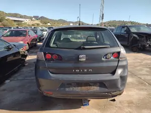 SEAT IBIZA (6L1) foto 4