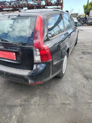 VOLVO V50 FAMILIAR foto 4