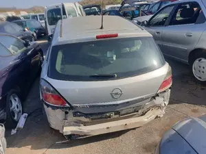 OPEL ASTRA H BERLINA foto 4