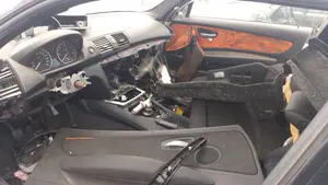BMW SERIE 1 BERLINA (E81/E87) foto 23
