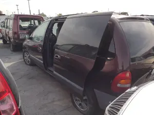 CHRYSLER VOYAGER GS foto 3
