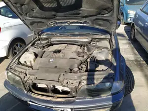 BMW SERIE 3 BERLINA (E46) foto 4