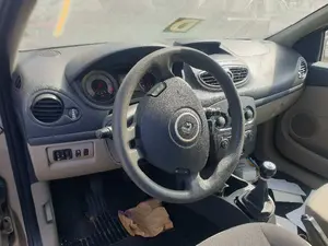 RENAULT CLIO III foto 5
