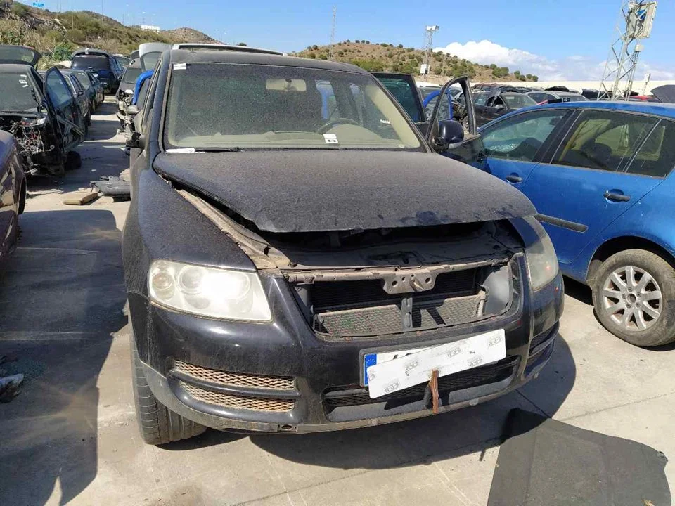 VOLKSWAGEN TOUAREG (7LA)