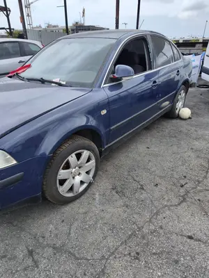 VOLKSWAGEN PASSAT BERLINA (3B3) foto 6