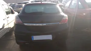 OPEL ASTRA H GTC foto 14