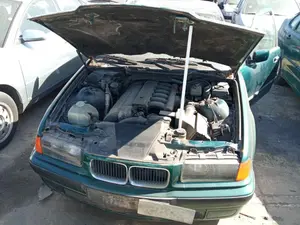 BMW SERIE 3 BERLINA (E36) foto 1