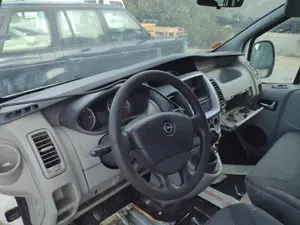 OPEL VIVARO FURGÓN/COMBI foto 6