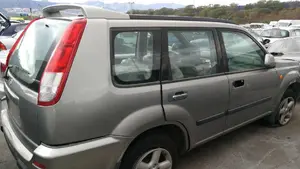 NISSAN X-TRAIL (T30) foto 2