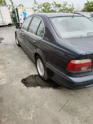 BMW SERIE 5 BERLINA (E39) foto 5