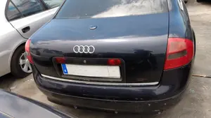 AUDI A6 BERLINA (4B2) foto 4