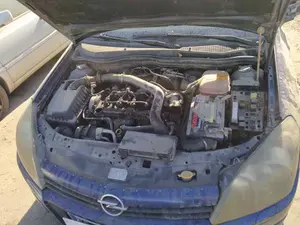 OPEL ASTRA H BERLINA foto 3