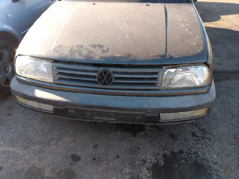VOLKSWAGEN VENTO (1H2)