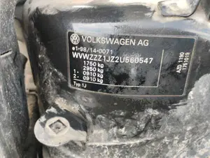 VOLKSWAGEN GOLF IV BERLINA (1J1)(10.1997) foto 6