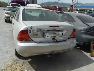 FORD FOCUS BERLINA (CAK) foto 4