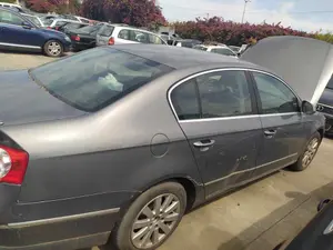 VOLKSWAGEN PASSAT BERLINA (3C2) foto 4