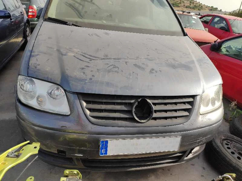 VOLKSWAGEN TOURAN (1T1)