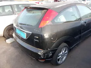 FORD FOCUS BERLINA (CAK) foto 2