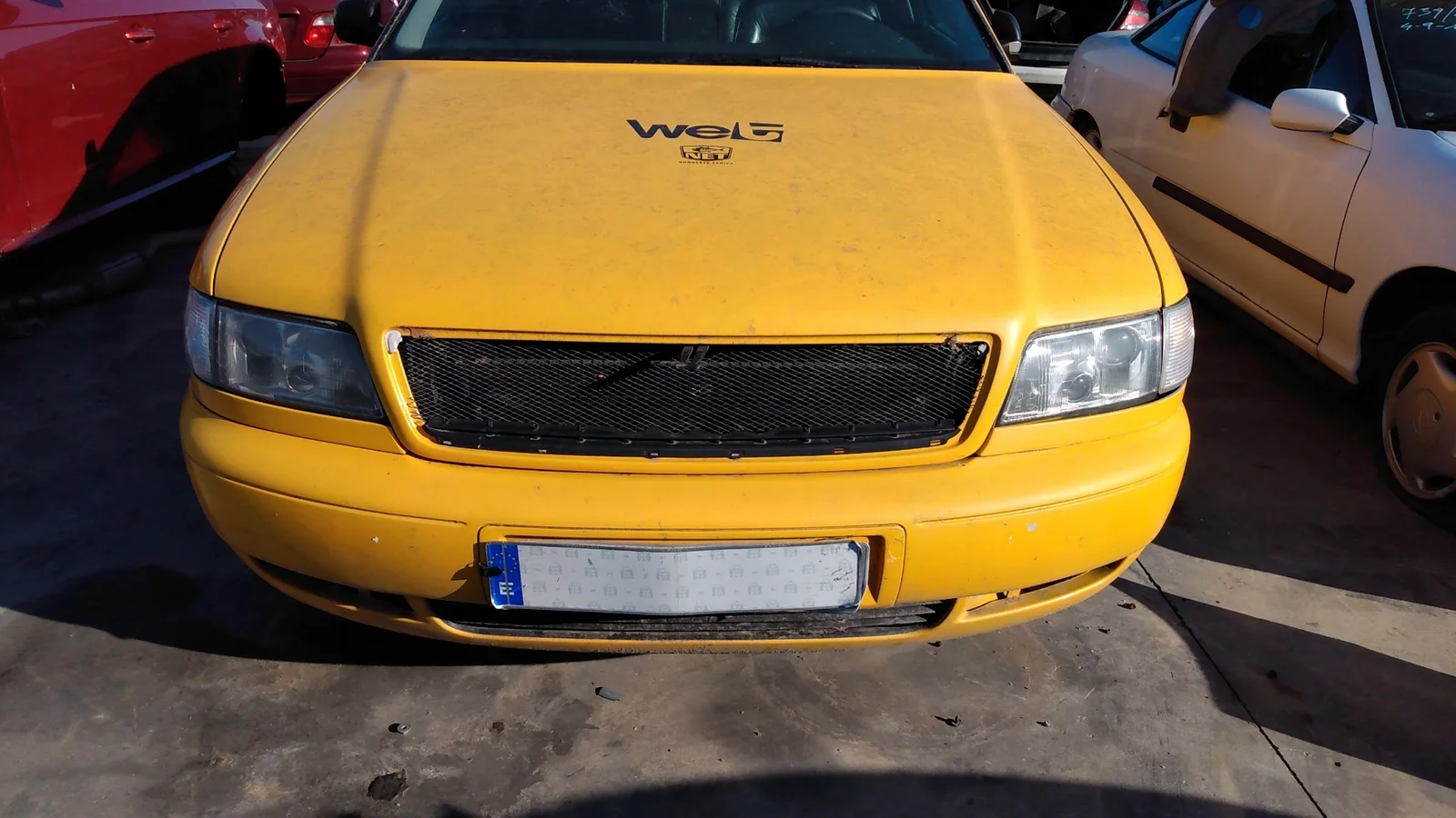 AUDI A8 (D2)